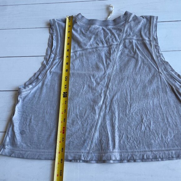 *Has Stain* Lululemon Broken Beats Tank, Grey - Size Large - Picture 9 of 9